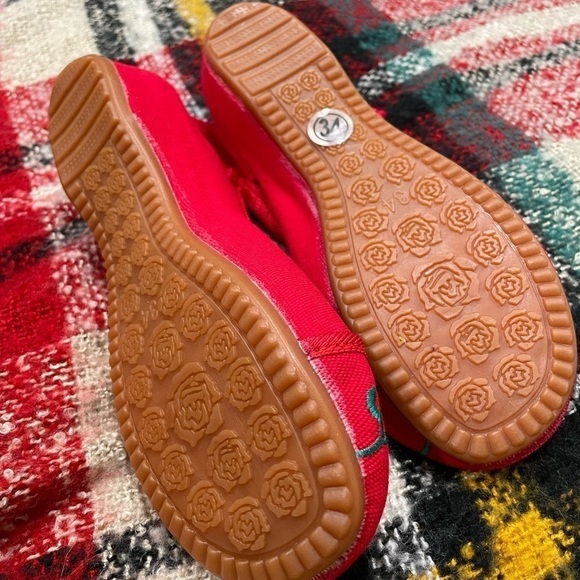 BEAUTIFUL CHINESE SANDALS - Picture 5 of 5